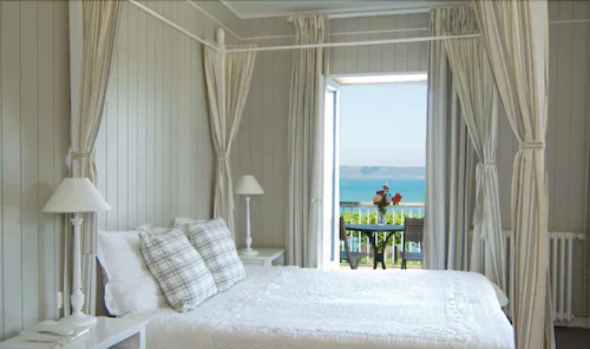 แกรนด์ โฮเต็ล เด แบ็ง Hotel โลกิเร็ค ภายนอก รูปภาพ