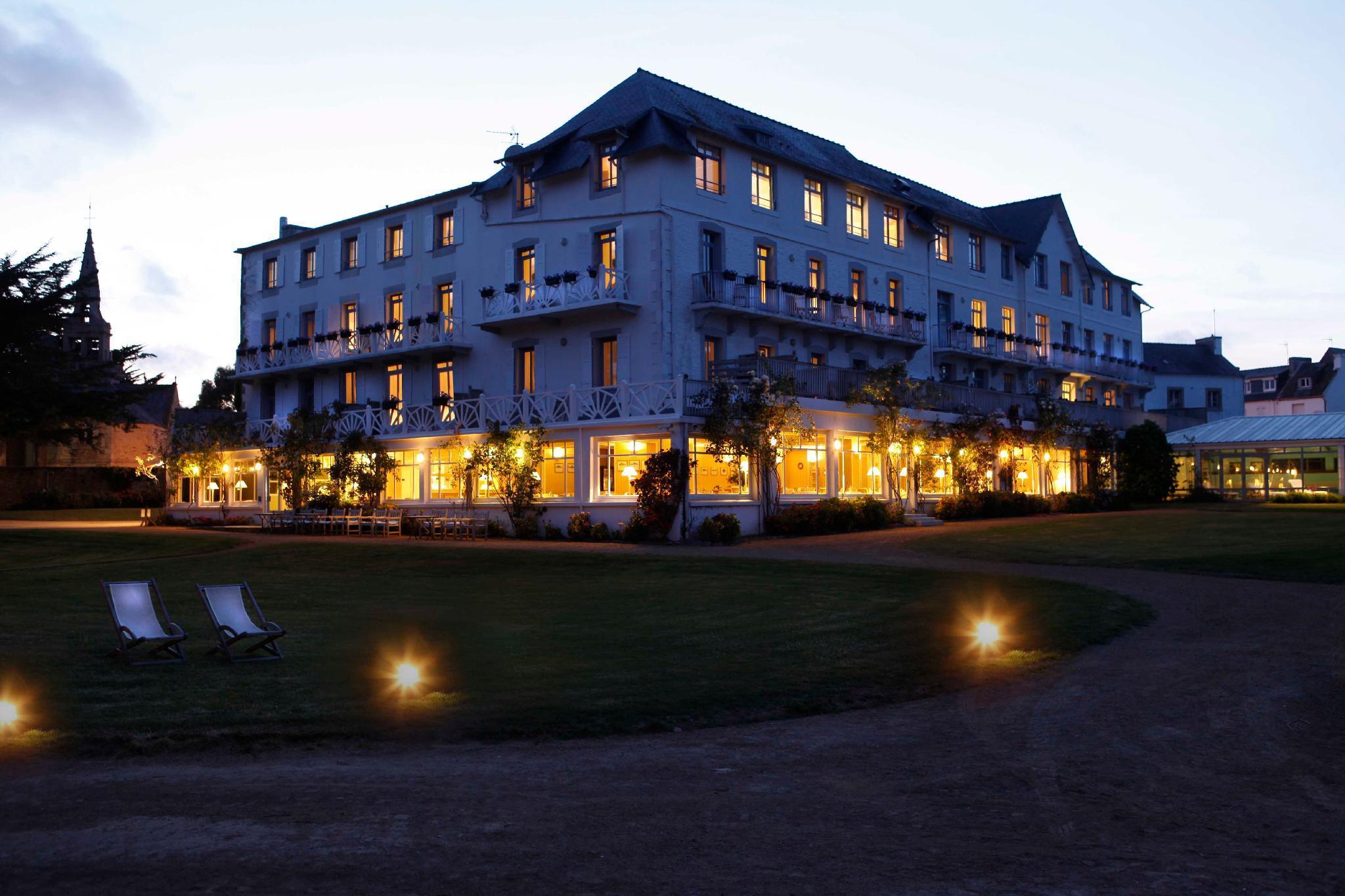 แกรนด์ โฮเต็ล เด แบ็ง Hotel โลกิเร็ค ภายนอก รูปภาพ