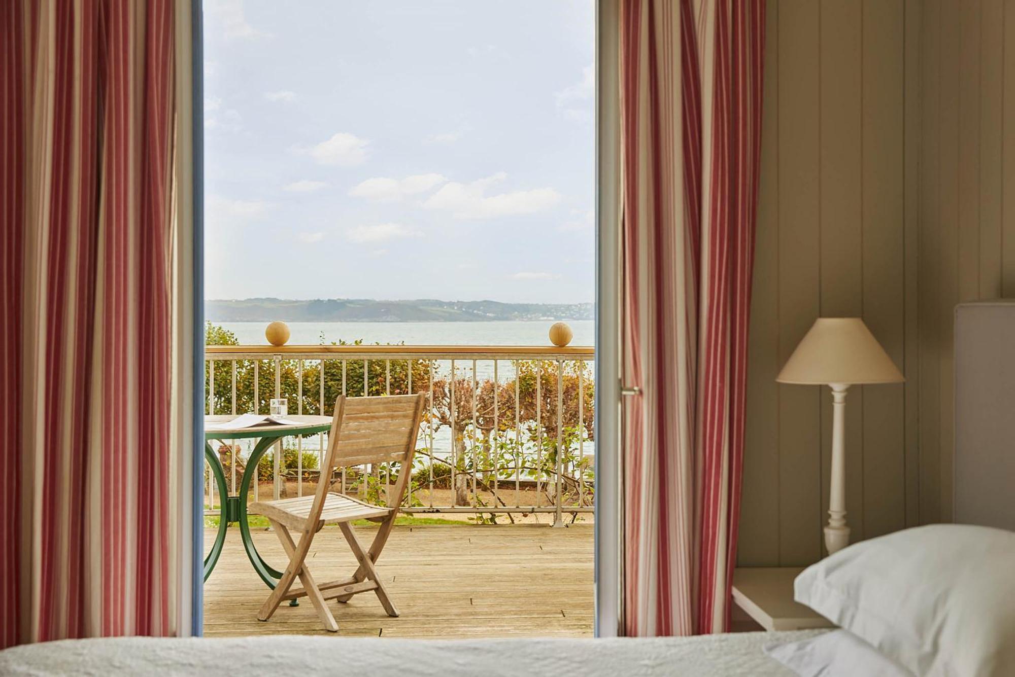 แกรนด์ โฮเต็ล เด แบ็ง Hotel โลกิเร็ค ภายนอก รูปภาพ